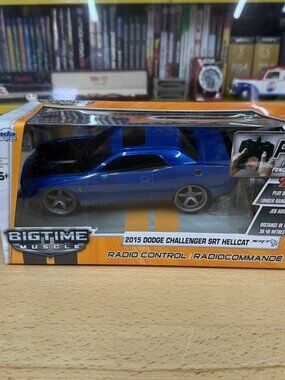 JADA RC BIGTIME Muscle 2015 DODGE CHALLENGER SRT Hellcat 2.4GHz Blue